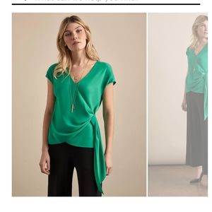 Melanie Lyne cap sleeve blouse - sz 6 nwt